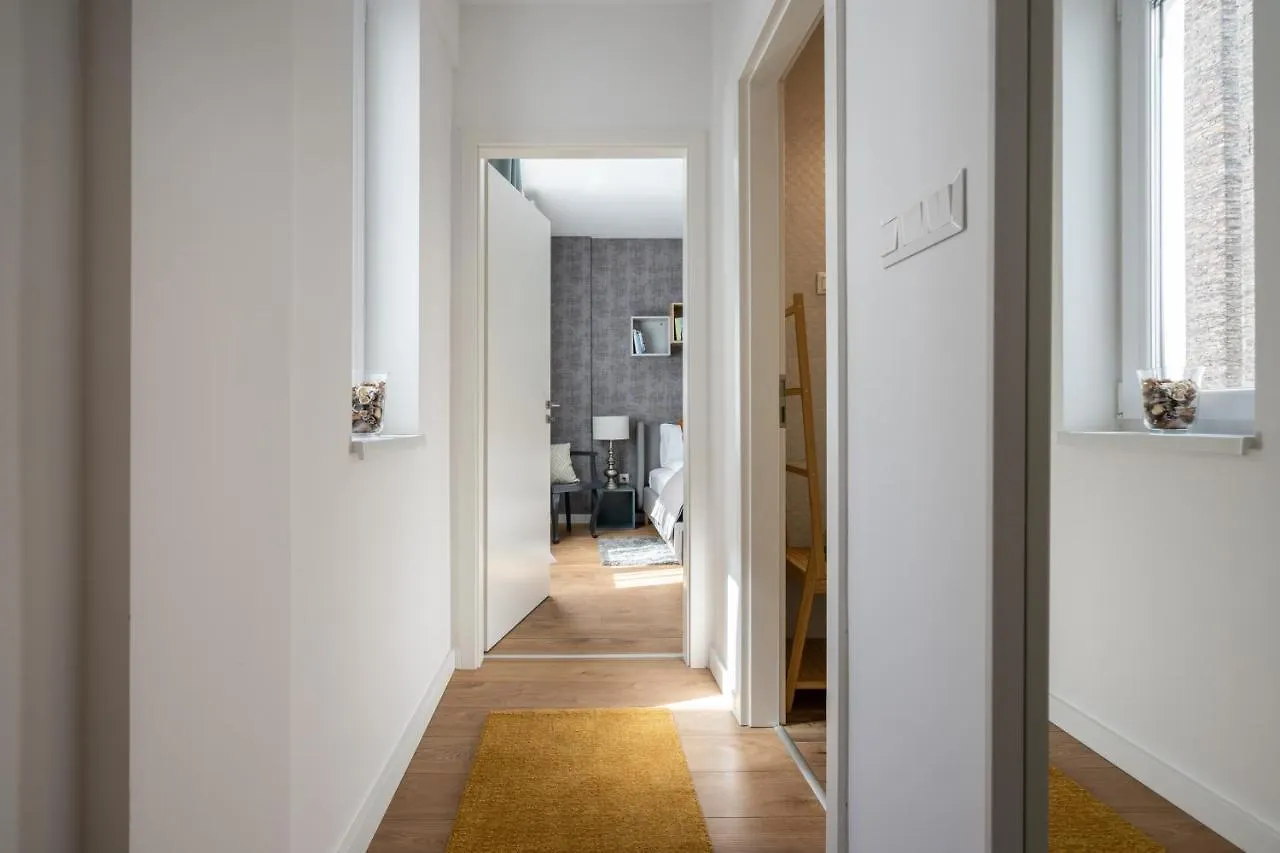 The Rose Garden Apartments - Budapest 0*,  Magyarország